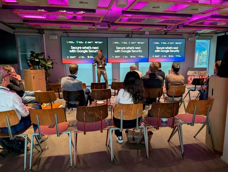 Jorge Liauw Calo presenting Secure what's next with Google Security